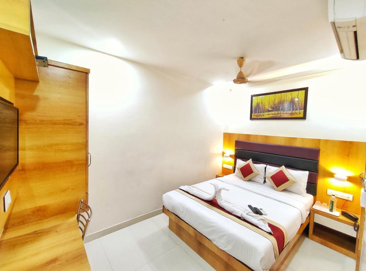 Gateway Suites Bombaim Exterior foto